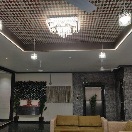 Hotel Selfie Inn Ahmedabad Luaran gambar