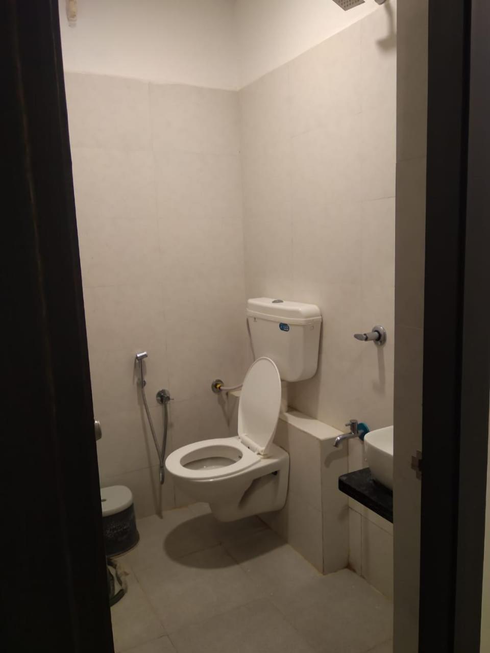 Hotel Selfie Inn Ahmedabad Luaran gambar